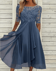 Elegantes Frauenkleid aus Spitze und Chiffon Lily