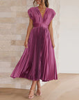 Elegantes Damenkleid mit V-Ausschnitt und Rückenfreies Design