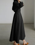 Elegantes Damenkleid mit fließendem Design – Alenya
