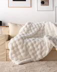 KuschelLux – Luxuriöse Felldecke für Wärme und Komfort
